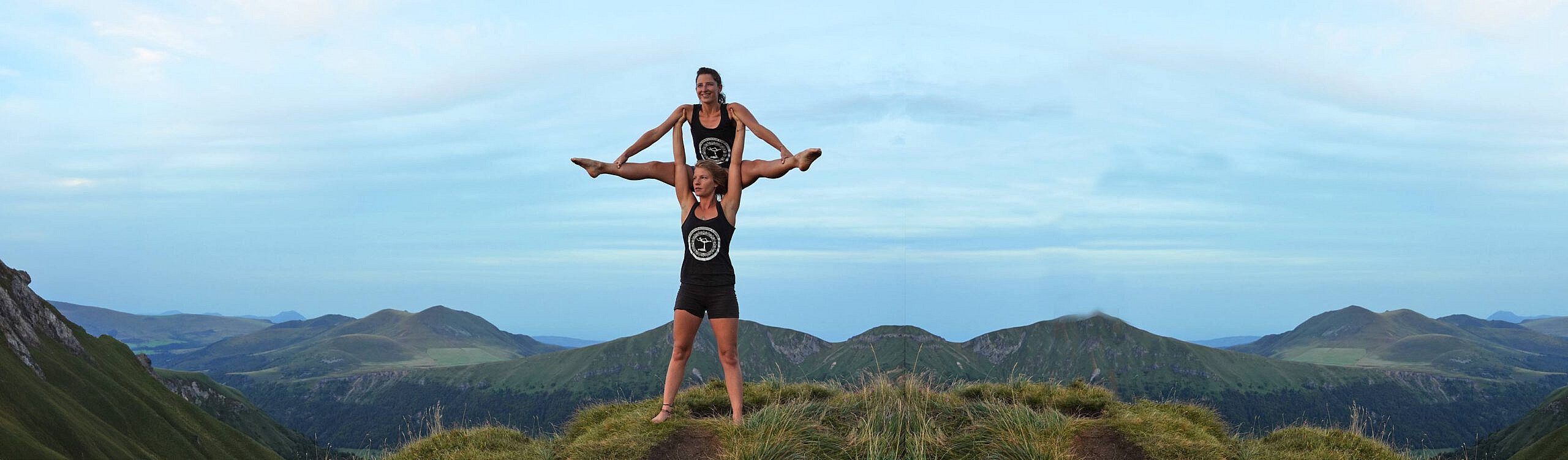 sadhaka-acroyoga1